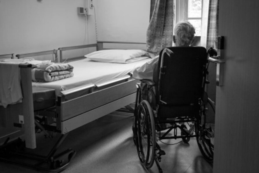 7 Warning Signs of Neglect in a Nursing Home