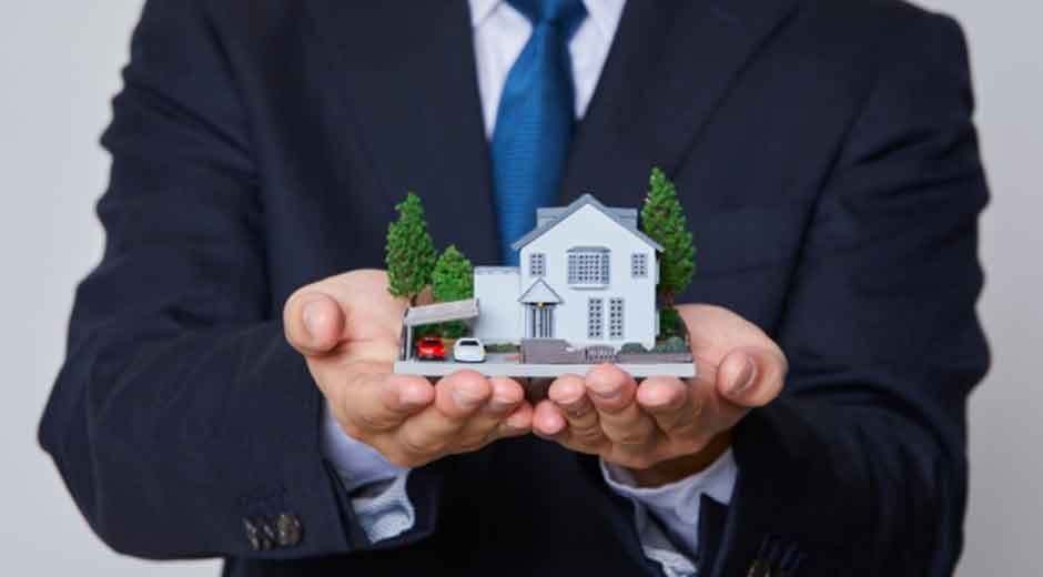 Buyer and Seller Representation Explained: What a Real Estate Agent Actually Does at Each Stage